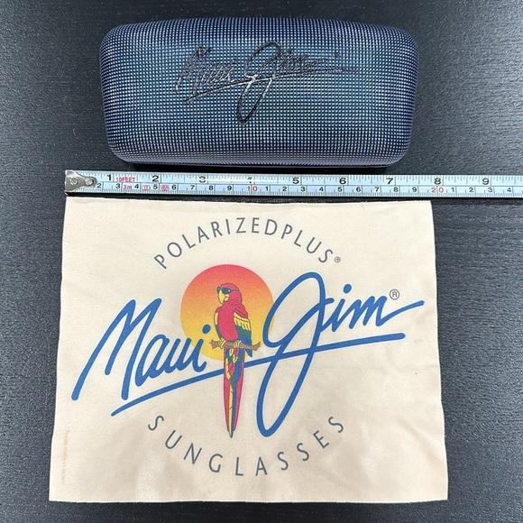 Maui Jim Hard Case and Cleaning Cloth - Picture 4 of 4